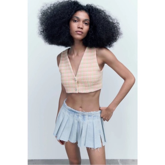 NWOT Zara Tweed Crop Vest in Pink Green Jewel Buttons Size Medium - Picture 2 of 7